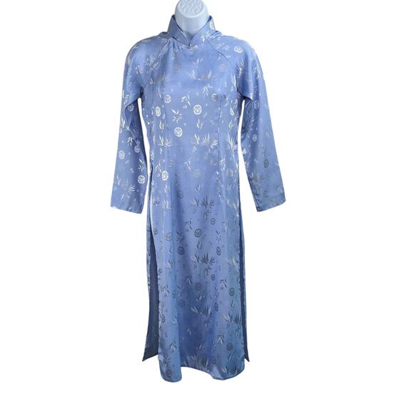 Xuan Periwinkle Silver Brocade Silk Mandarin Ao Dai Vietnamese Midi Dress XS - Picture 1 of 15